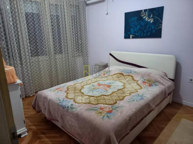 Prodajemo- namješten i renoviran jednosoban stan 55m2 u centru Podgorice