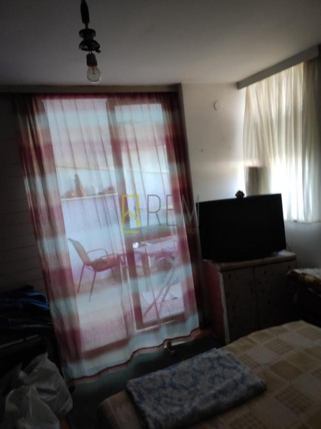 PRODAJA – TROSOBAN STAN U BLIZINI BAZARA, BLOK 5, PODGORICA