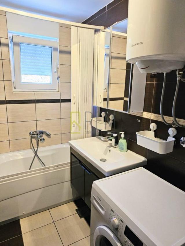 Prodajemo- namješten, dvosoban stan, površine 80m2, u naselju Zagorič