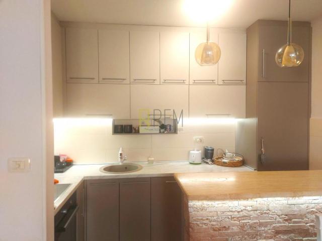Prodaja- dvosoban stan 67m2, kompletno opremljen- City Kej, Zagoric