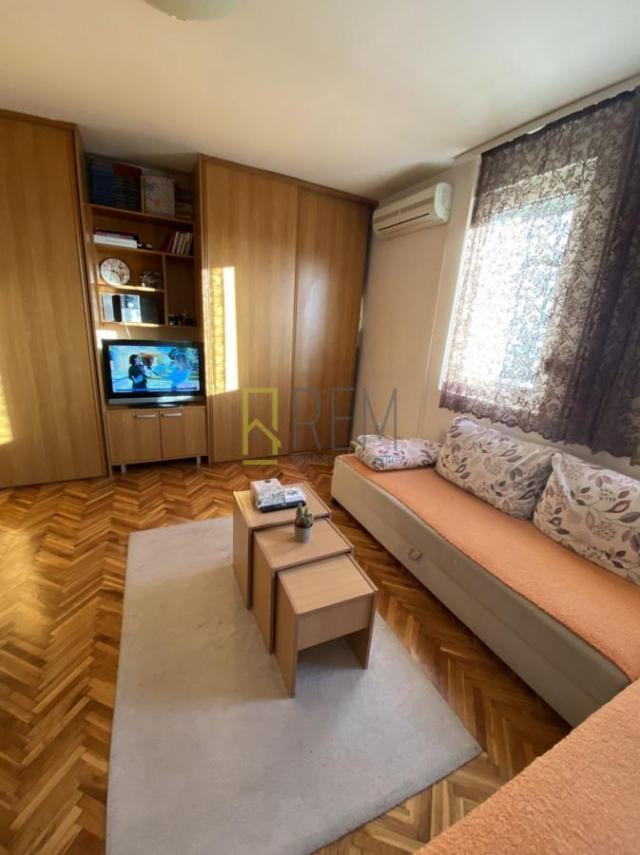 Prodaja , jednosoban stan, Blok 6