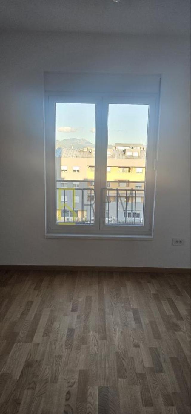Prodajemo- jednosoban stan površine 45m2, na Starom Aerodromu