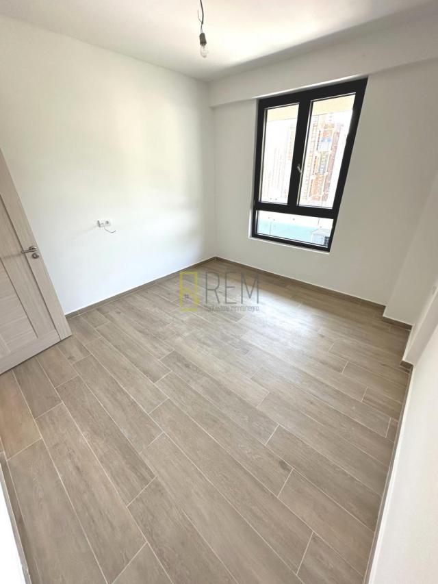 Prodajemo- nov, neuseljiv dvosoban apartman u novogradnji u Rafailovici