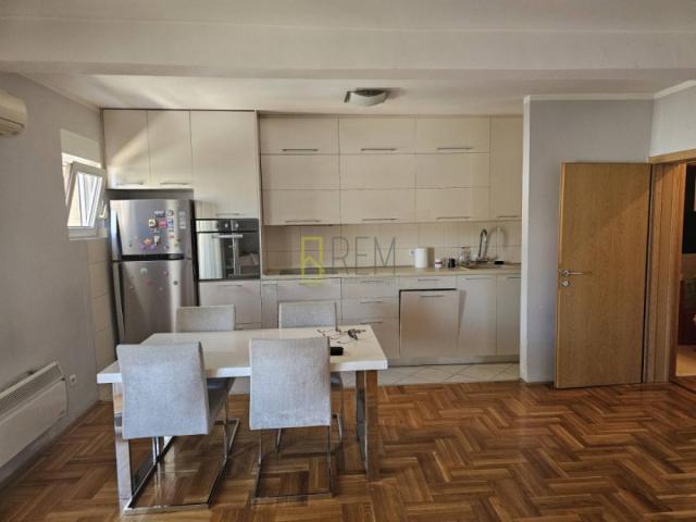 Prodajemo- namješten, dvosoban stan, površine 80m2, u naselju Zagorič