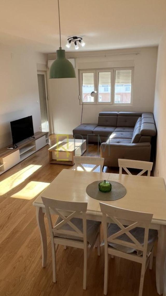 Prodajemo- jednosoban kompletno namješten stan 49m2, u kopmpleksu 