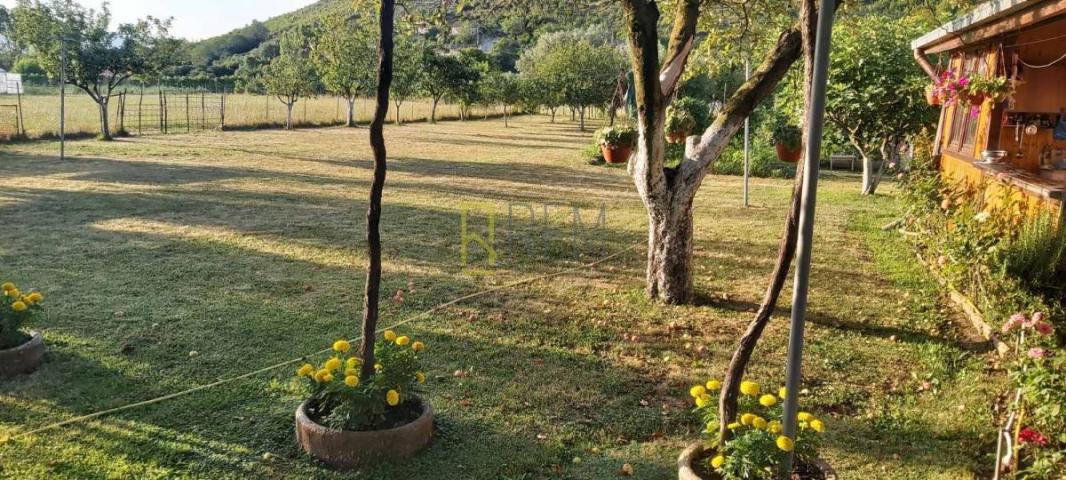 Prodaja-kuća 119m² na imanju od 2.050m², Danilovgrad