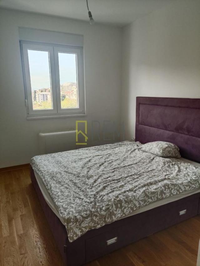 Prodajemo- namješten trosoban stan 101m2, -City Kej. 
