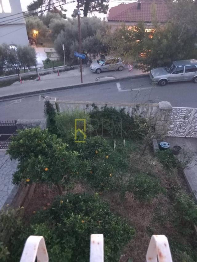 Kuća u Ulcinju, liman