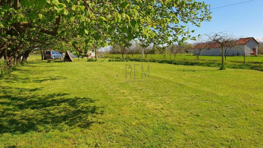 Prodaja- nova kuca 132m2 sa imanjem 3.405m2, Curilac, Danilovgrad