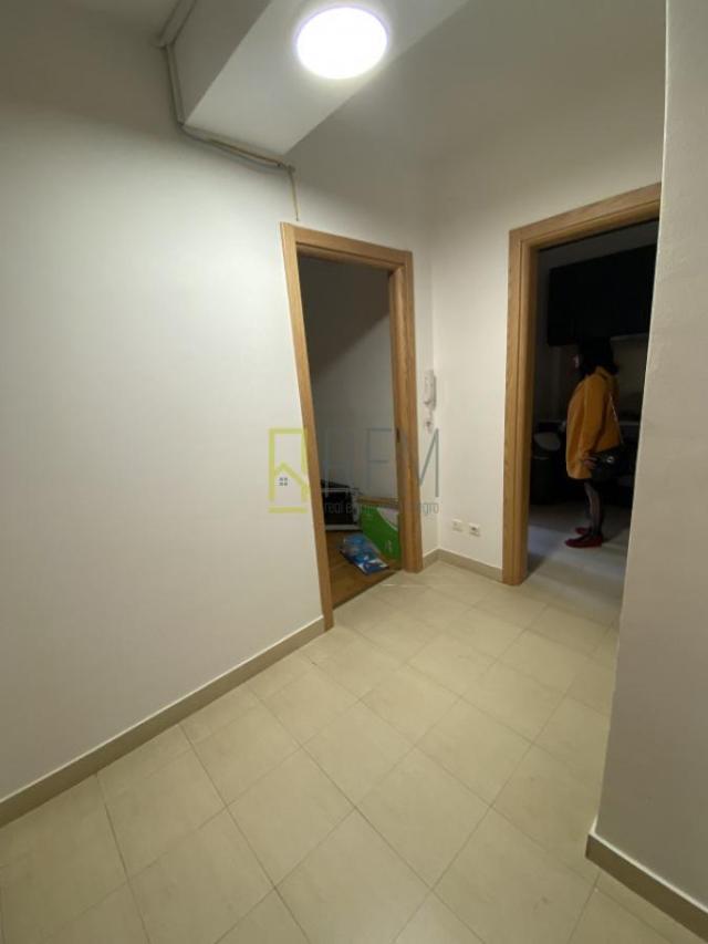 Prodajemo- dvosoban stan 69m2,  Preko Morače
