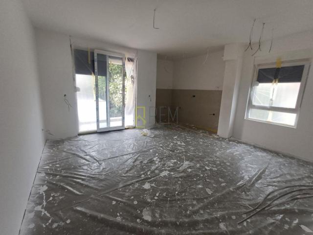 Prodaja, Stan, 55m2 , Momišići