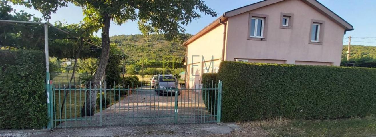 Prodaja-kuća 119m² na imanju od 2.050m², Danilovgrad