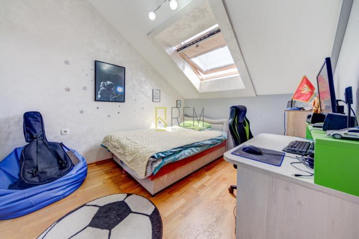 Prodajemo- lux trosoban duplex stan 113m2, Ljubović