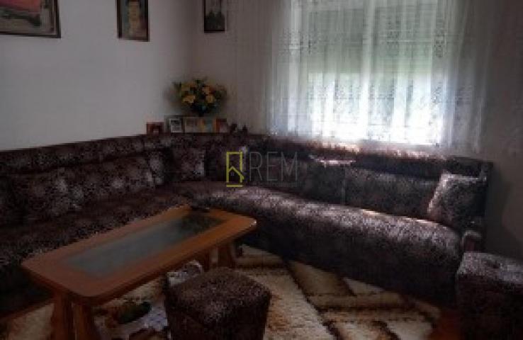 Kuča u Komini