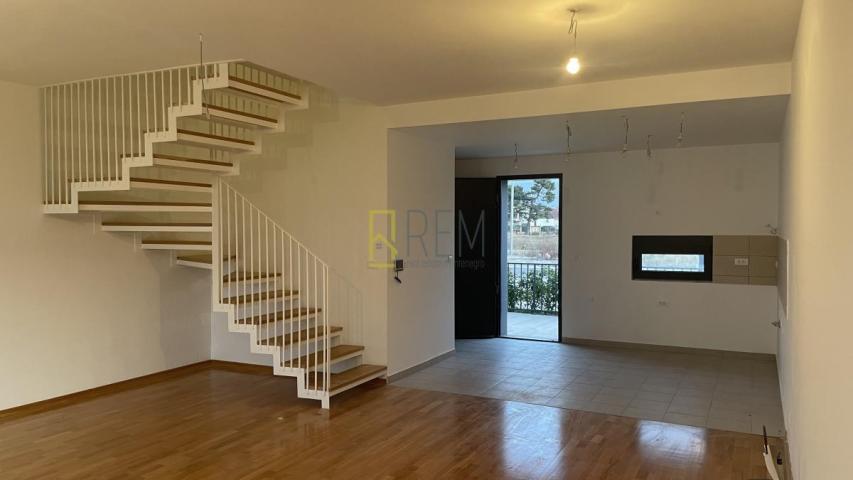 Prodaja, trosoban stan, 106m2, Zagorič, Podgorica