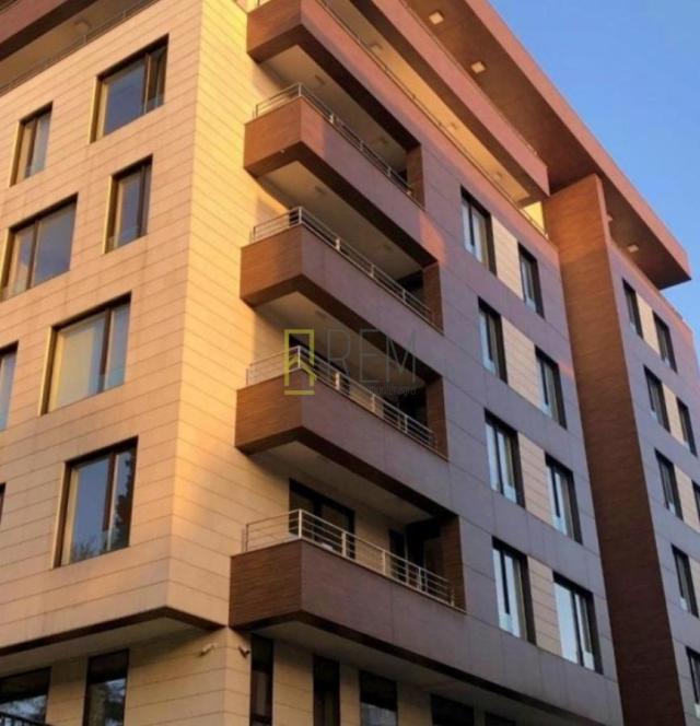 Prodaja- trosoban lux stan 114m2, Ribnica