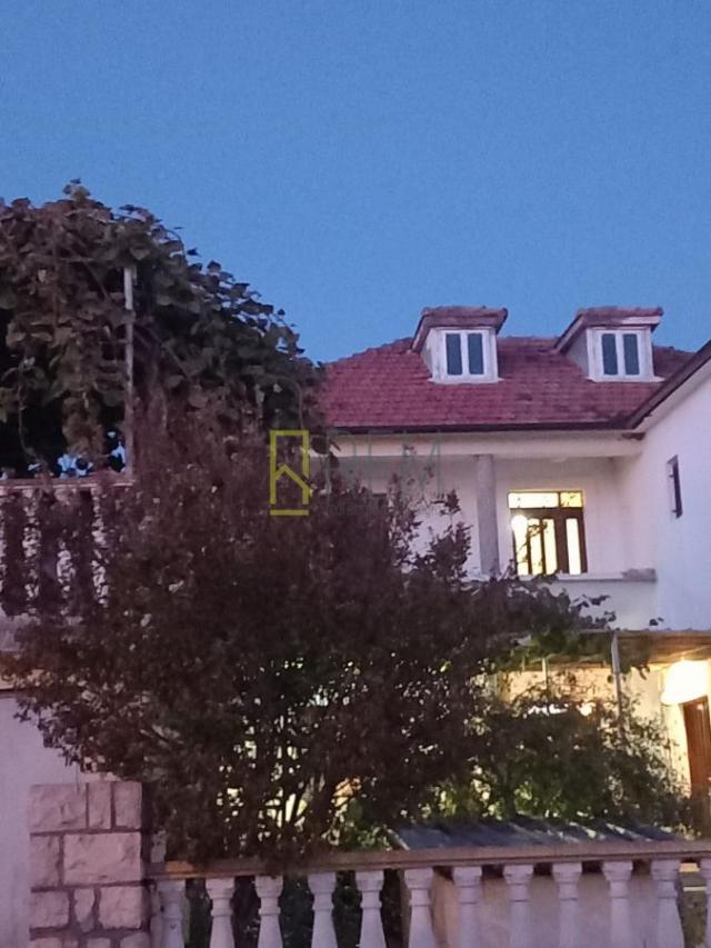 Kuća u Ulcinju, liman