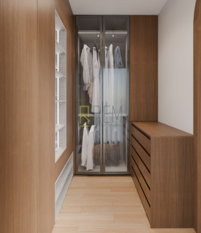 Prodajemo- penthouse 170 m² sa dodatni 155 m² krovne terase i tri garažna mjesta