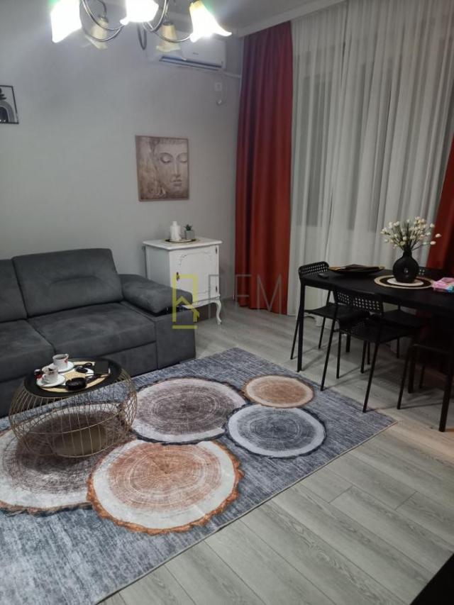Prodajemo- namješten i renoviran jednosoban stan 55m2 u centru Podgorice