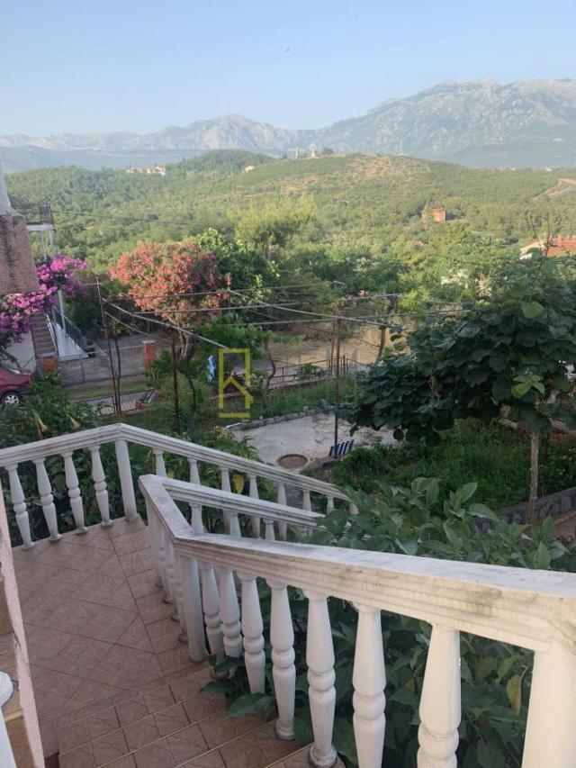 Prodaja – kuca 130 m2 na placu od 500 m2 u Radoviči, Tivat