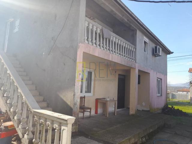 PRODAJA – PLAC SA KUĆOM, SPUŽ