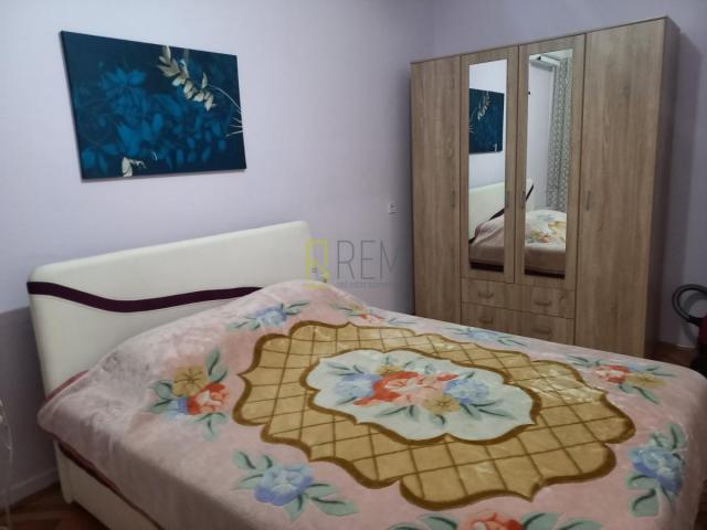 Prodajemo- namješten i renoviran jednosoban stan 55m2 u centru Podgorice