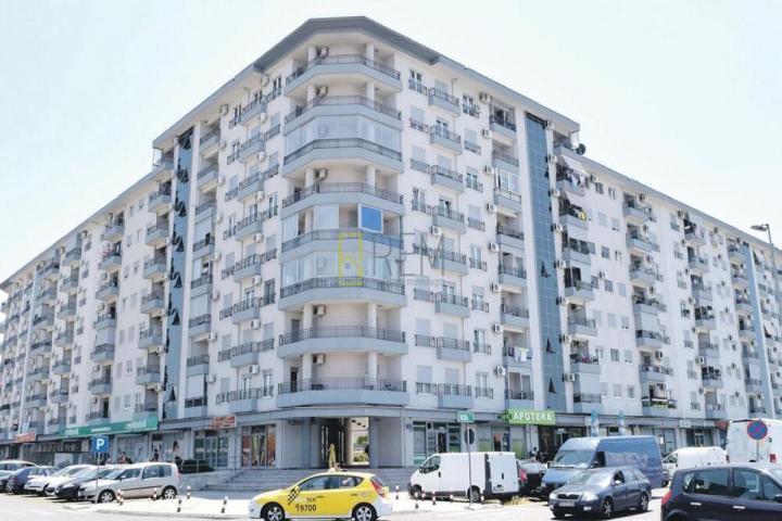 Prodajemo- poslovni prostor 67m2, u ulici 4. Jula na Pobrežju