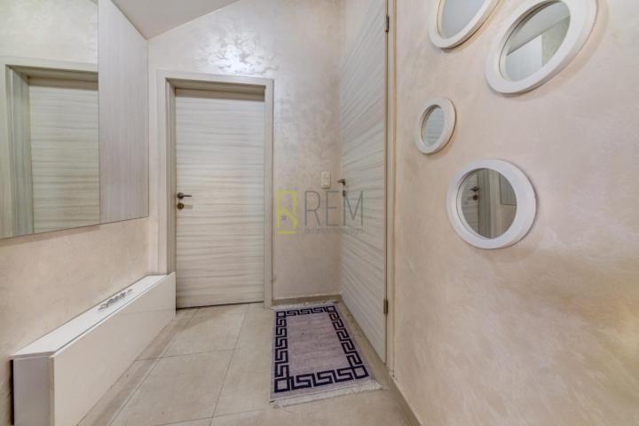 Prodajemo- lux trosoban duplex stan 113m2, Ljubović