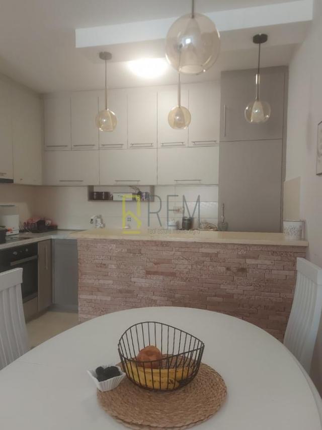 Prodaja- dvosoban stan 67m2, kompletno opremljen- City Kej, Zagoric