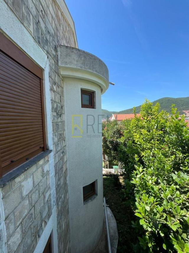Prodaja - Vila Podkosljun, Budva