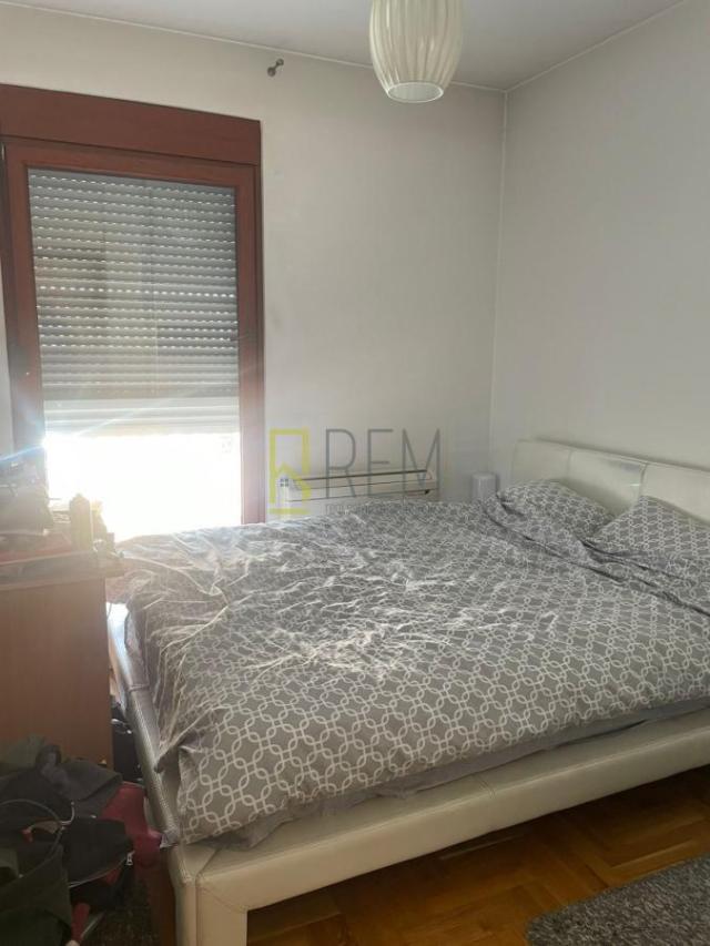 Na prodaju – Svijetao dvosoban stan odličnog rasporeda – Tuški Put, Podgorica