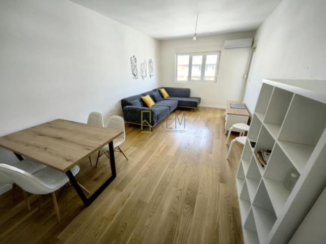 Prodajemo- jednosoban kompletno namješten stan 49m2, 