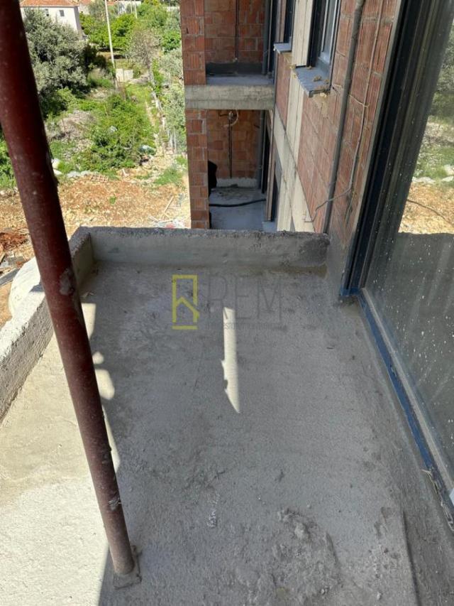Prodaja – jednosoban stan 48 m2 u Baru