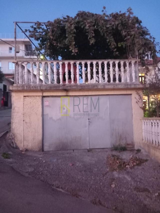 Kuća u Ulcinju, liman