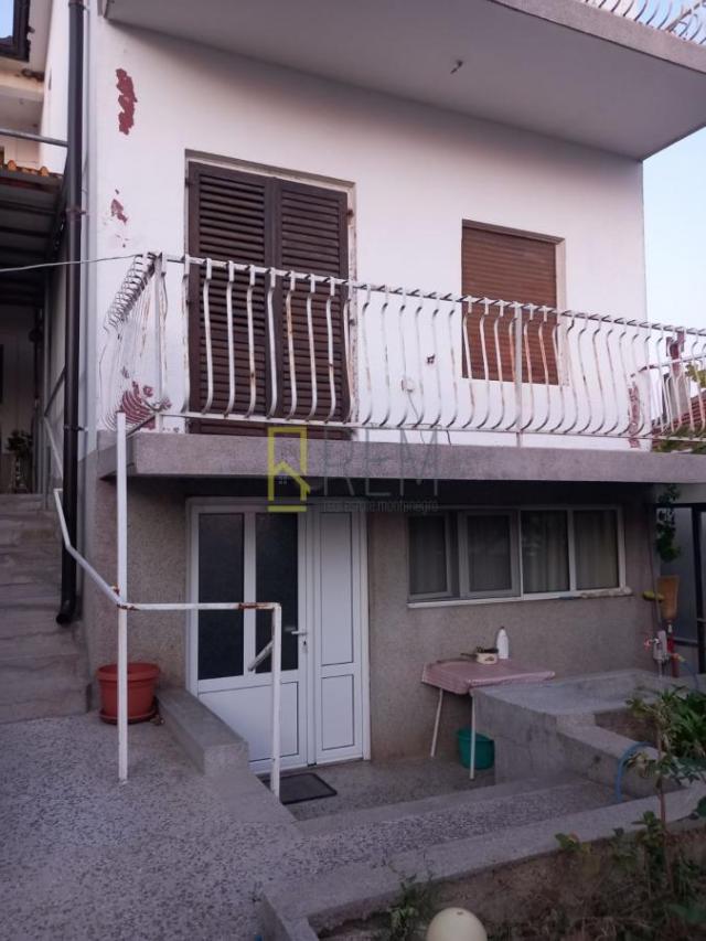 Kuća u Ulcinju, liman