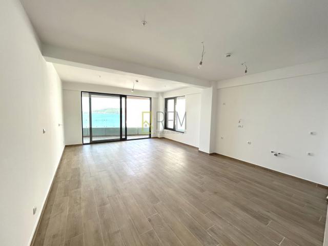 Prodajemo- nov, neuseljiv dvosoban apartman u novogradnji u Rafailovici