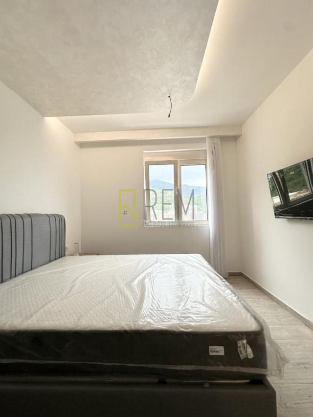 Prodajemo- dvosoban namjesten stan 75m2, pogled na more, Becici