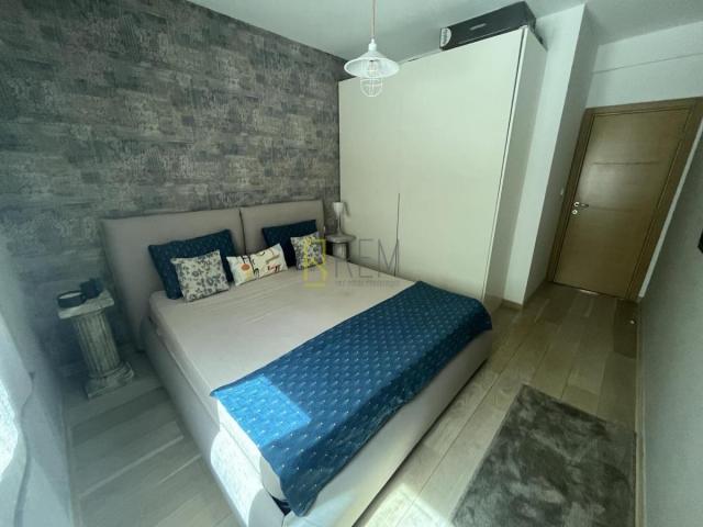 Prodajemo- namjesten jednosoban stan 50 m2, sa pogledom na more, Pržno- Budva