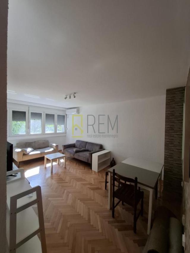 Prodajemo- dvosoban renoviran stan površine 71m² na Zabjelu