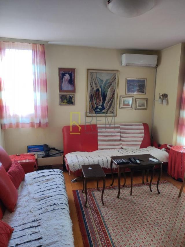 PRODAJA – TROSOBAN STAN U BLIZINI BAZARA, BLOK 5, PODGORICA