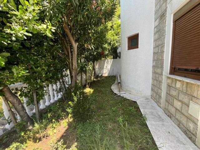 Prodaja - Vila Podkosljun, Budva