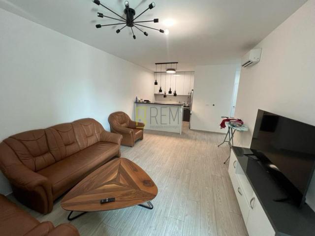 Prodajemo- nov namješten dvosoban stan, površine 90m² (+ terase), u Bečičima