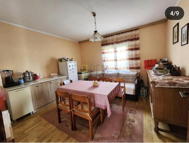 Prodaja – kuca 130 m2 na placu od 500 m2 u Radoviči, Tivat