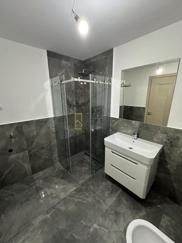 Prodajemo- nov, neuseljiv dvosoban apartman u novogradnji u Rafailovici