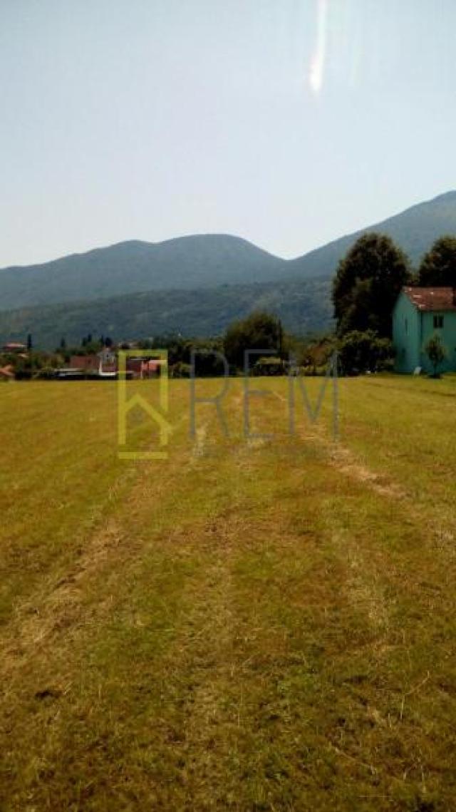 PRODAJA – PLAC U DANILOVGRADU, NASELJE “GLAVICA”