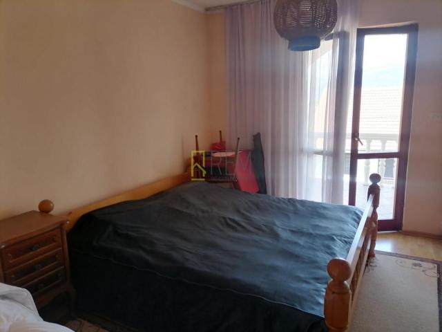 Prodaja – kuca 130 m2 na placu od 500 m2 u Radoviči, Tivat