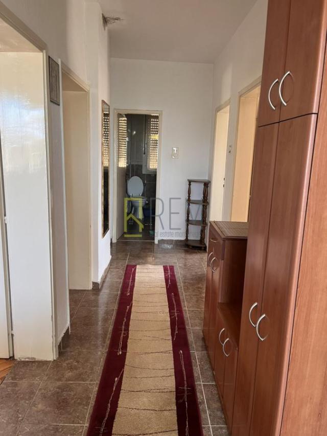 Izdaje se - Dvosoban stan u kući sa zasebnim ulazom i dvorištem - Zagorič, Podgorica