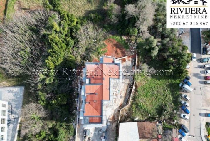 Prodaja poslovni prostor u Radovici Tivat