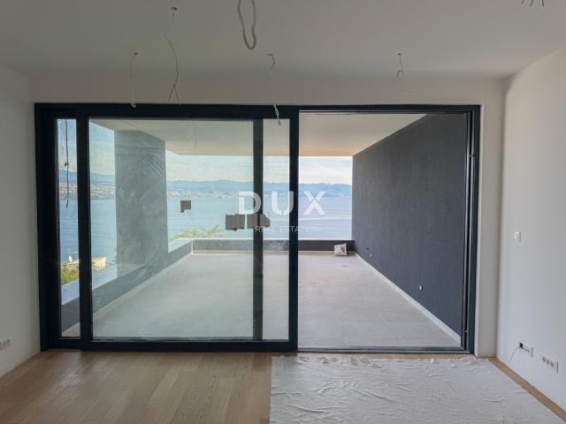 OPATIJA, CENTAR - luksuzan stan na top lokaciji s panoramskim pogledom na more, jacuzzijem i garažom
