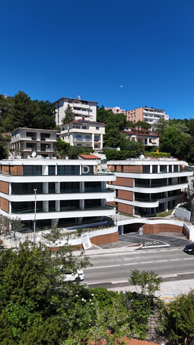 OPATIJA, CENTAR - Novogradnja vrhunskog dizajna s pogledom na more!